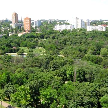 В продаже 1 -комнатная квартира с видом на Парк Победы в новом доме.