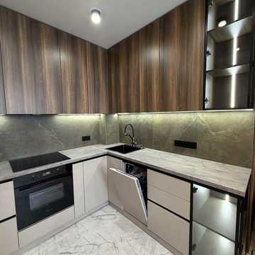 Продам квартиру поряд з Центральним Парком , новий ремонт