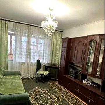 Здаю однокімнатну на Руській