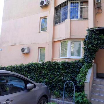 Продам 2 ком квартиру Ак. Королева. Сотовая.Супер Цена!