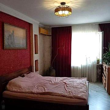 5к квартира 100м² на Таїрова, просп. Князя Я. Мудрого (Глушка). 4 спальні, кухня-їдальня. Поруч ринки Південний та Київський, школа, МакДональдз