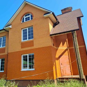 Продається двоповерховий будинок на схилі Дніпра