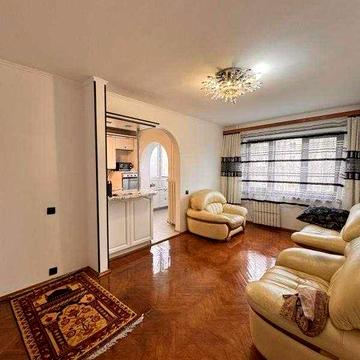 Продається простора квартира для великої родини, 98 м² на Таїрова, вул. Ільфа та Петрова