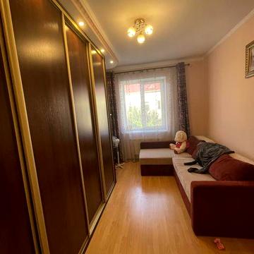 Продаємо гарну 2 кімнатну квартиру на Бродівській з індивідуальним