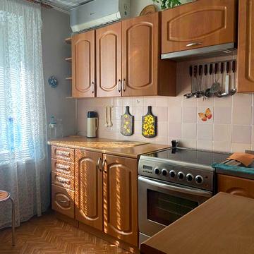 оренда 2к кв-ри вул Бориспільська 32-а 13/14пов 52/32/8 кімнати окремі