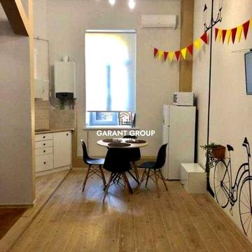 Простора квартира в історичному центрі Одеси / 150 м² / 5 кімнат / Будинок зі своєю історією