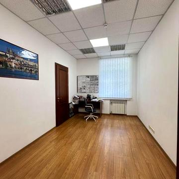 Продам квартиру (офіс) на Золотих Воротах