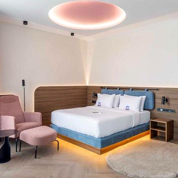 Довгострокова оренда апартаментів в 5*готелі SPATIUM Medical & Wellness Hotel біля моря