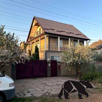 Продаж будинку з ремонтом та меблями з ділянкою 10 соток , м. Камянка
