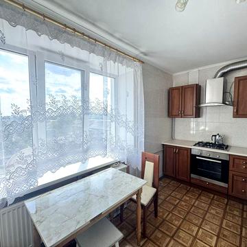 Продаж 2-х кімнатної квартири з індивідуальним газ опаленням / з Меблями / Без Комісії / 62м2