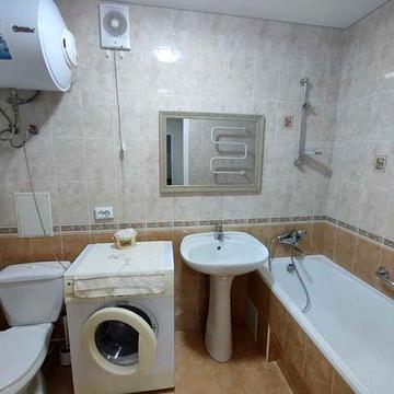 Продам 2 комн на Калиновой в кирпичном доме на 2 этаже