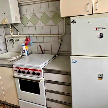 продам 2 кІмнатну квартиру ЛІски 1 КП  все роздільно,балкон