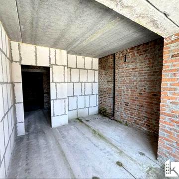 1-кім. в центрі на середньому поверсі