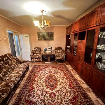 Продаєтся 3-х кімната квартира по вул. А.Мельника