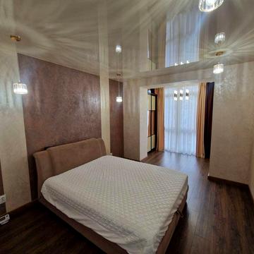 Продається квартира з великою кухнею 30м.,в ЖК закритого типу, з ремонтом,частково меблі.