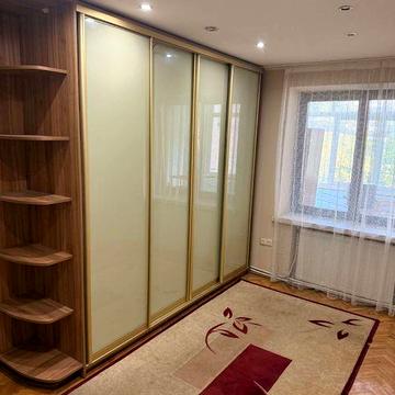 Здається 2 х кімнатна квартира по вул Насипній