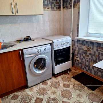 Здам 1 кім квартиру 3/9 смт Нове