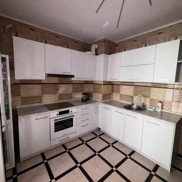 Сдам 1 комнатную квартиру Небесной Сотни/ Левитана