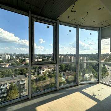 Продаж великогабаритної 1 кімнатної квартири