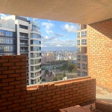 Продаж двохкімнатної квартири в новому комплексі в центрі Києва