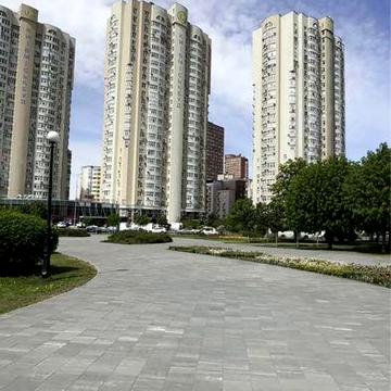 Продаж стильної видової 2-кімнатної квартири від власника. м. Київ, вул. Драгоманова 40ж 80.8 м²