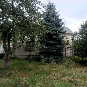 Продається земельна ділянка з будинком с.Лапаївка