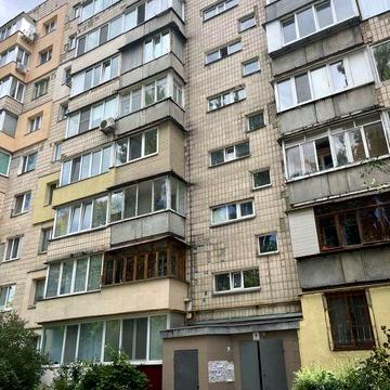 продаж 2-х кім квартири 52м, Голосіївський парк, метро, вул.Потехіна 12