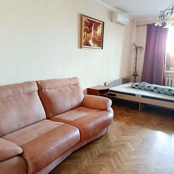 Оренда 1кв Срібнокільська вул метро Осокорки