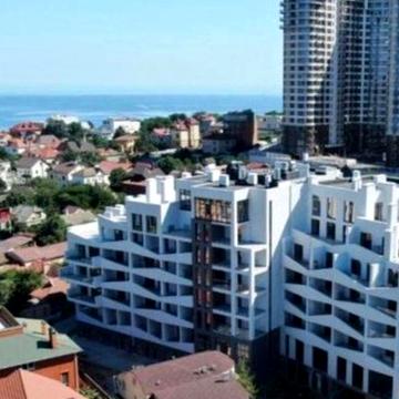 Продам студию в Аркадии на Каманина в новом доме Пространство на Морском