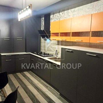 Продам ВЕЛИКУ квартиру 153м2,Готовий орендний Бізнес,Газ,Мінамальне оформлення,Парк мама
