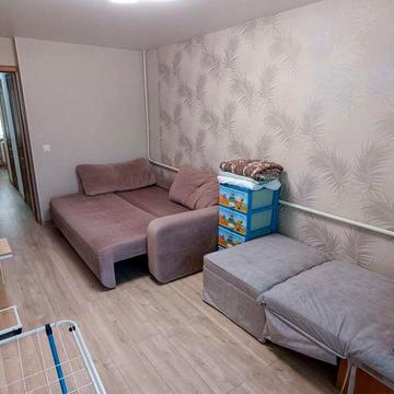 Продам 1-кімнатна квартира. Свіжий євроремонт, повністю мебелізована, заходь та живі. 1-поверх, 5-поверхів. Площадь 30,3 м. кв.