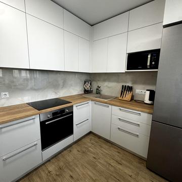 Миколи Руденка бульв. (Кольцова), 8 BOX