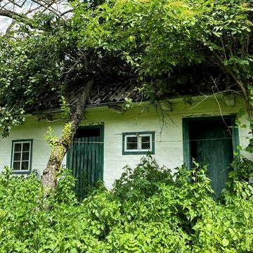 Продам хату з землею під город 35сот. в селі