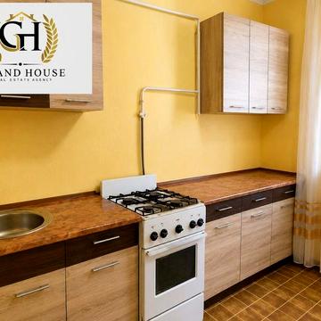 Продам 2 кімнатну квартиру на 2му поверсі