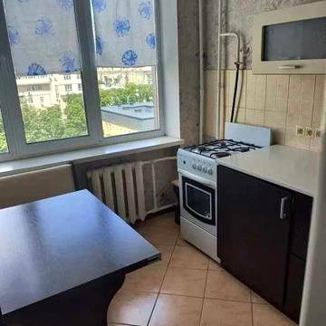 Оренда 2 кімн квартири за адресою: пр. Виноградний 1/11.