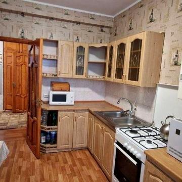 Здам в оренду 3х к. кв. в центрі міста Коростишів.