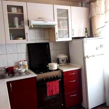 Продам 2х комн квартиру Новые дома, возле м Армейская 1 выс/5 с ремонтом