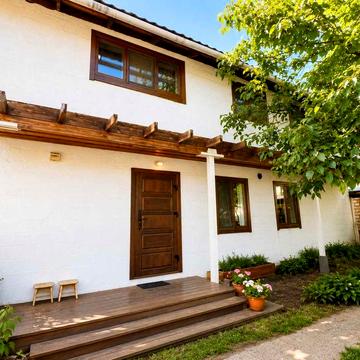 Оренда двоповерхового будинку біля метро Академмістечко | 100 м² вул. Христини Сушко