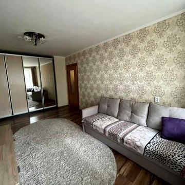 1к квартира на Виставці (вул.Зарічанська), 3й поверх, 33м2, Косметика!