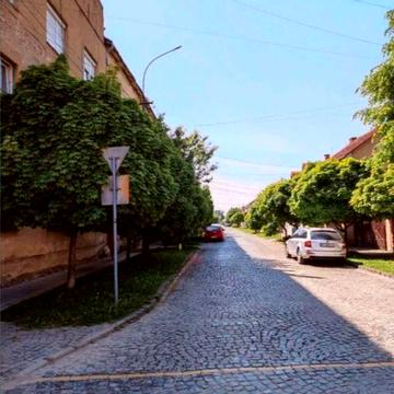 "Нерухомість Закарпаття". Продаж 3 кімнатної квартири в центральній ча