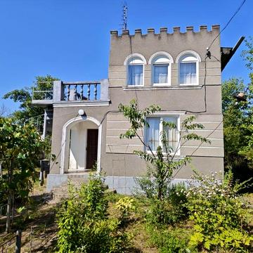 Продам дачу в закритому кооперативі