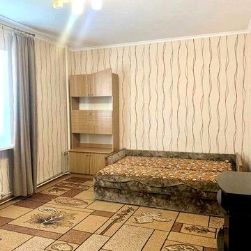 Здам довгостроково простору однокімнатну квартиру біля метро Позняки, Осокорки, вул. Михайла Гришка 8, Дарницький район