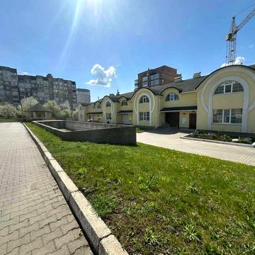 Продаж Таунхауса мікрорайон Озерна
