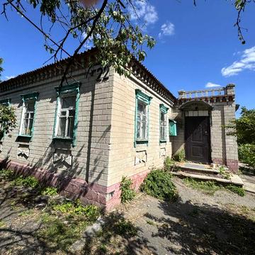 Подгородное. Дом + летняя кухня. Участок - 16 соток. Недалеко от центра центра