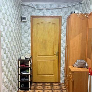 Продається трьох-кімнатна квартира,центр міста.