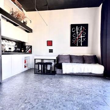 Дизайнерська Loft-квартира 42 м² з антресоллю та панорамними вікнами | ЖК Центральний 2