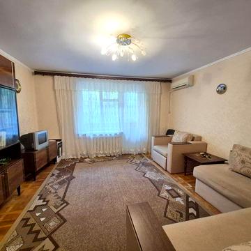 Здам в оренду три кімнатну квартиру