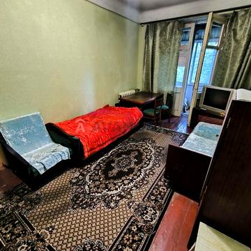 У продажу 1к Сталінка на Дніпробуді. Камянське