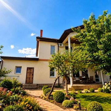 Новий двоповерховий будинок 200 м² | Великодолинське | 6 соток