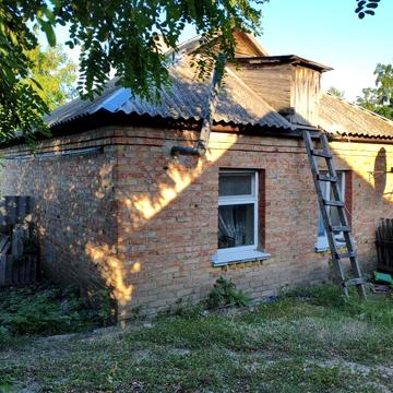 Продам будинок в селищі Петрове